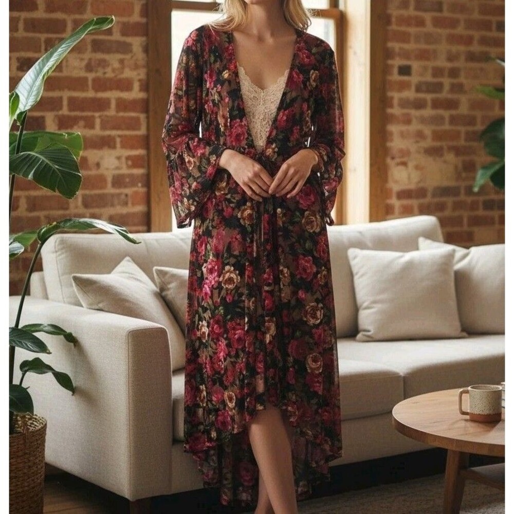 The Pyramid Collection Sparkly Floral Velvet Burnout Tie Front Kimono Duster